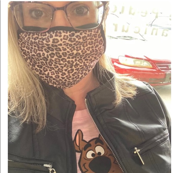 Meet your Posher, Tara - Picture 3 of 3